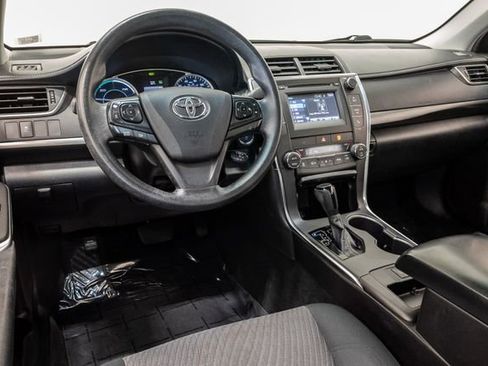 Used 2017 Toyota Camry LE FWD image 7