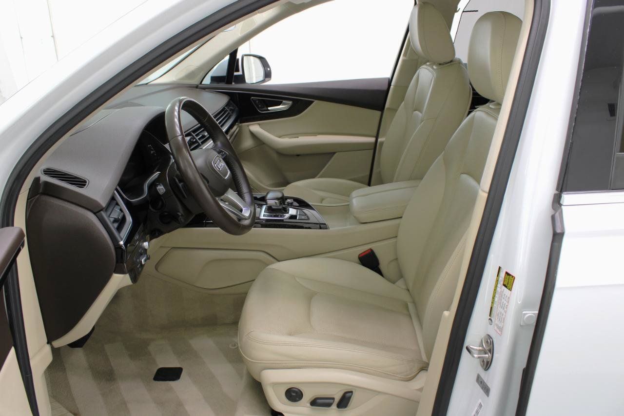 Used 2019 Audi Q7 3.0T Prestige w/ Prestige Package AWD/4WD image 33