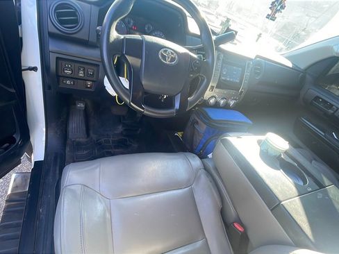 Used 2017 Toyota Tundra SR image 3