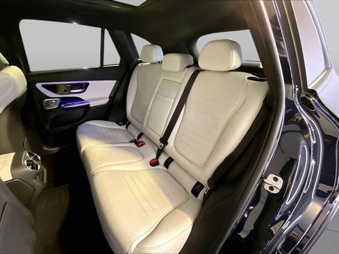 Used 2023 Mercedes-Benz GLC 300 4MATIC image 21
