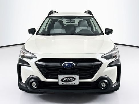 Used 2023 Subaru Outback Premium AWD/4WD image 7
