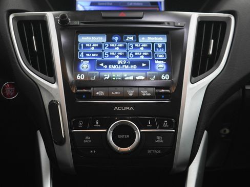 Used 2017 Acura TLX w/ Technology Package FWD image 17