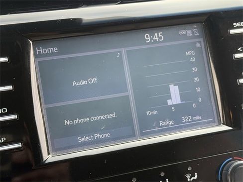 Used 2019 Toyota Camry LE image 18