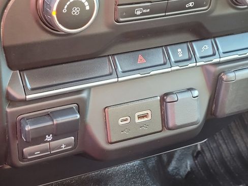 Used 2022 Chevrolet Silverado 2500 W/T w/ WT Convenience Package AWD/4WD image 16