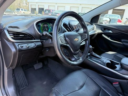 Used 2017 Chevrolet Volt Premier w/ Driver Confidence II Package image 17