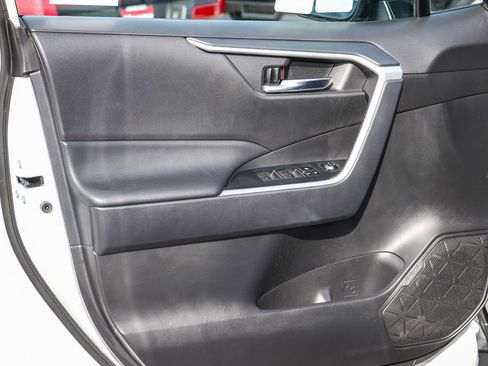 Used 2024 Toyota RAV4 XLE image 21