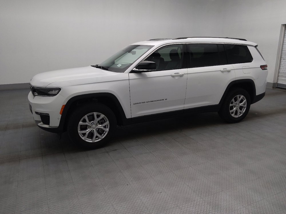 Used 2023 Jeep Grand Cherokee L Limited w/ Luxury Tech Group II RWD image 2