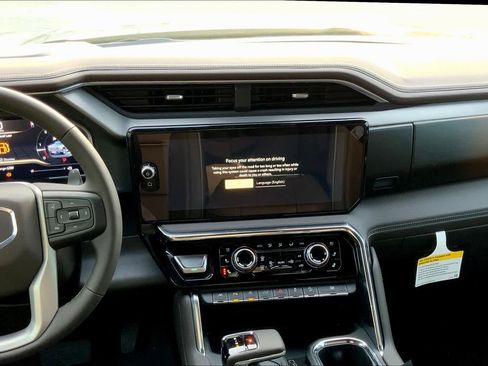 Used 2024 GMC Sierra 1500 Denali w/ Technology Package image 7