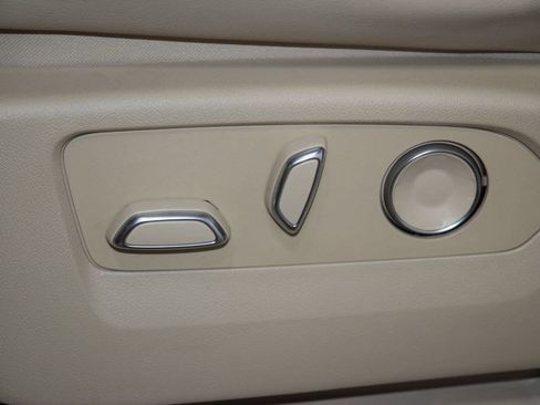Used 2023 Cadillac Escalade Premium Luxury w/ Performance Package AWD/4WD image 41