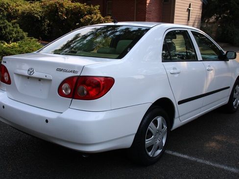 Used 2006 Toyota Corolla CE FWD image 3