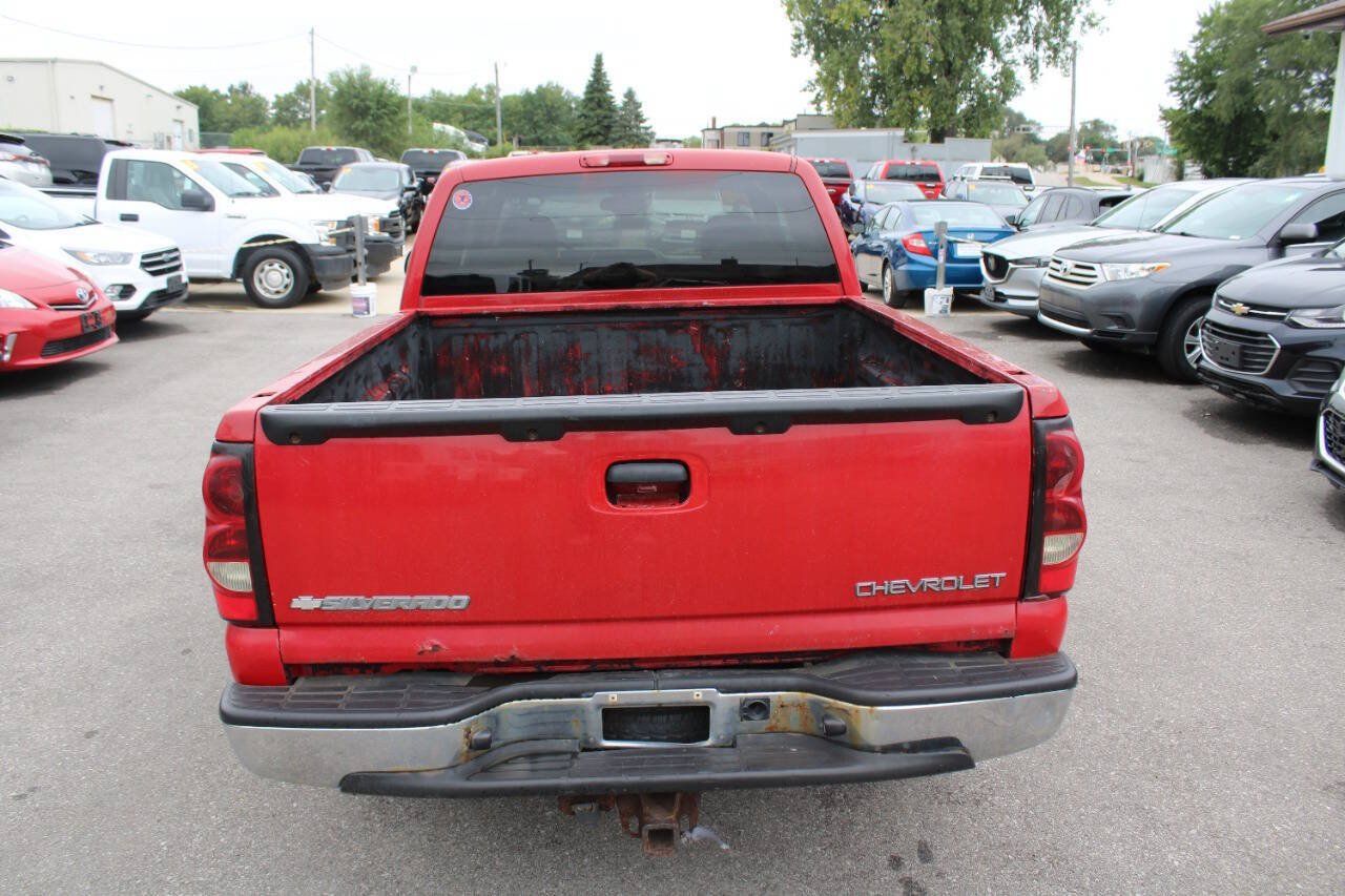 Used 2004 Chevrolet Silverado 1500 LS w/ Light Duty Power Package RWD image 4