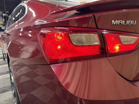 Used 2019 Chevrolet Malibu RS FWD image 9