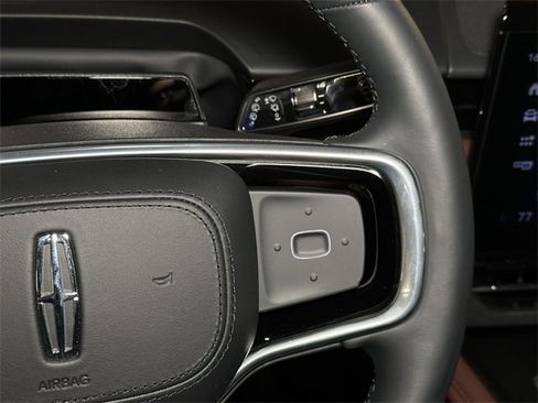 New 2026 Lincoln Nautilus Reserve image 26