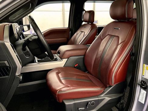 Used 2022 Ford F450 Platinum w/ FX4 Off-Road Package image 24