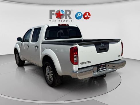 Used 2019 Nissan Frontier SV RWD image 3