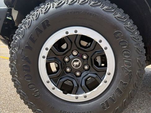Used 2024 Ford Bronco Badlands AWD/4WD image 9