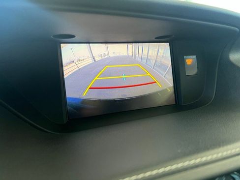 Used 2016 Lexus ES 350 w/ Luxury Package w/Wood Trim image 22