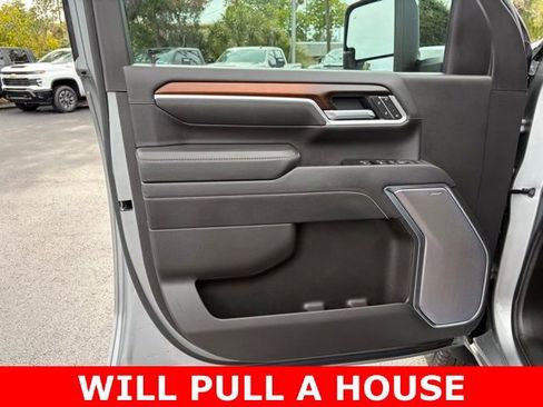 Used 2025 GMC Sierra 3500 Denali w/ Denali Reserve Package AWD/4WD image 12