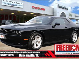 Used 2023 Dodge Challenger SXT image 1