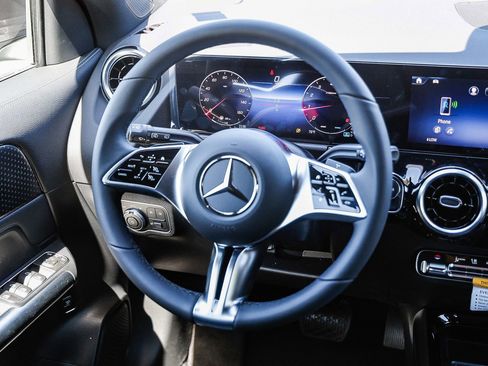 New 2026 Mercedes-Benz GLA 250 4MATIC image 13