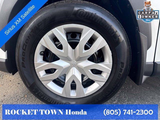 Used 2025 Toyota Corolla Cross L FWD image 21