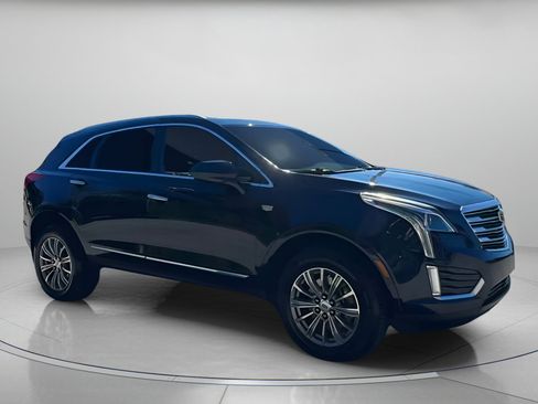 Used 2017 Cadillac XT5 Luxury w/ Driver Awareness Package image 35