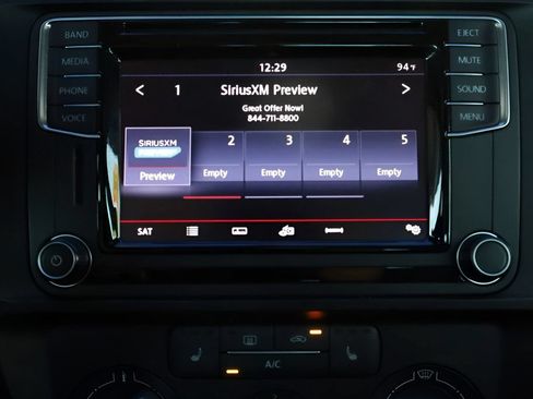 Used 2017 Volkswagen Jetta SE FWD image 20