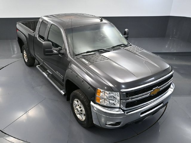 Used 2011 Chevrolet Silverado 2500 LT w/ Interior Plus Package AWD/4WD image 45