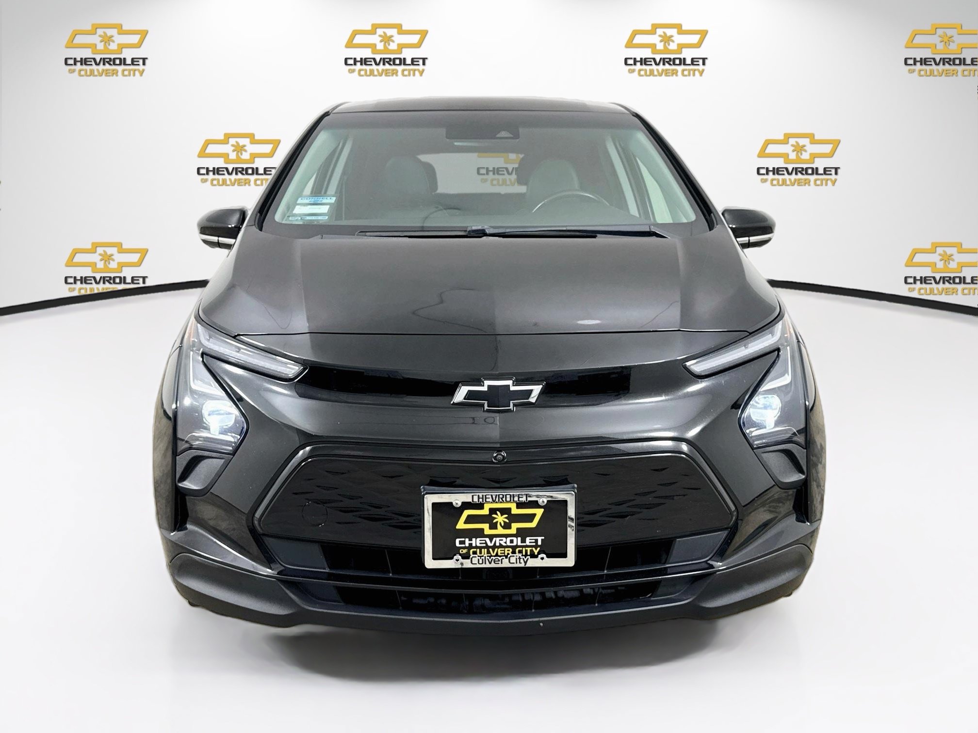 Used 2023 Chevrolet Bolt LT FWD image 2