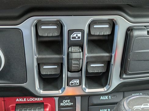 New 2026 Jeep Gladiator Sport AWD/4WD image 25