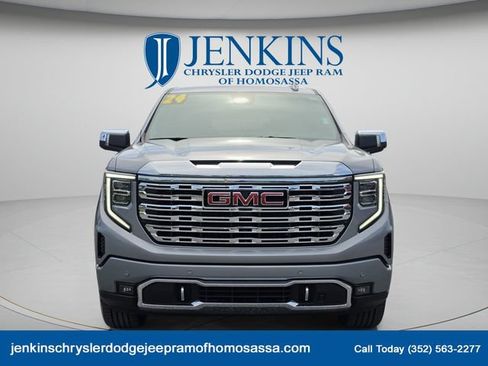 Used 2024 GMC Sierra 1500 Denali AWD/4WD image 12