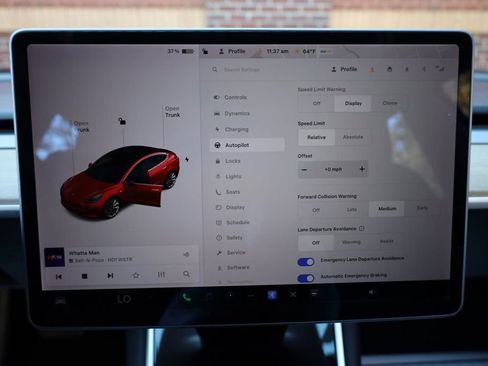 Used 2018 Tesla Model 3 Long Range image 42