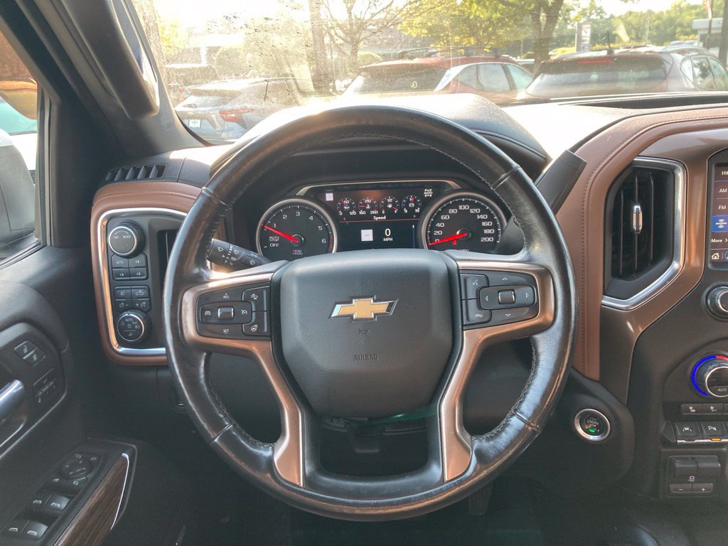 Used 2021 Chevrolet Silverado 1500 High Country w/ Technology Package AWD/4WD image 6