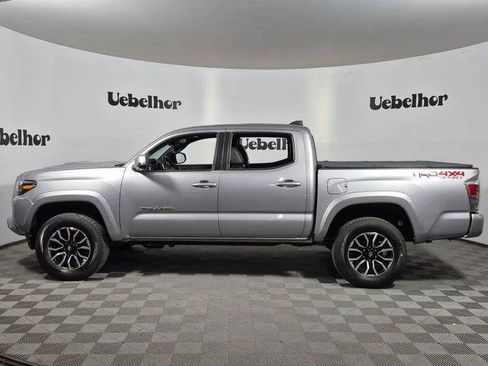 Certified 2020 Toyota Tacoma TRD Sport w/ TRD Premium Sport Package AWD/4WD image 4
