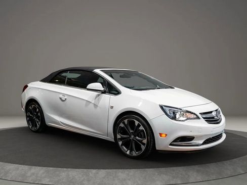Used 2019 Buick Cascada Premium FWD image 4
