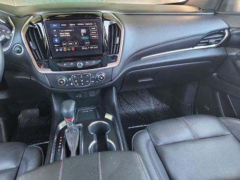 Used 2023 Chevrolet Traverse RS w/ LPO, Floor Liner Package FWD image 17
