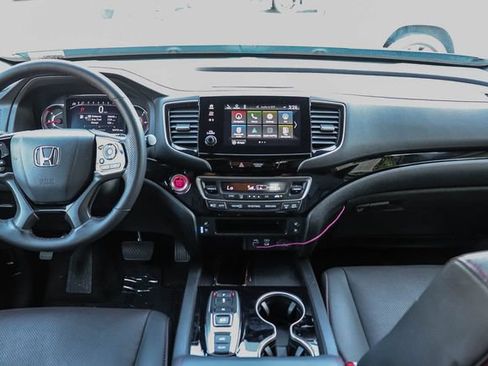 Used 2024 Honda Passport Black Edition image 12