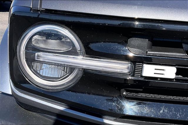 Used 2024 Ford Bronco Outer Banks AWD/4WD image 32