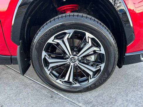 Used 2025 Toyota RAV4 XSE w/ Weather Package image 32