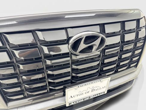 Used 2025 Hyundai Palisade SE FWD image 24