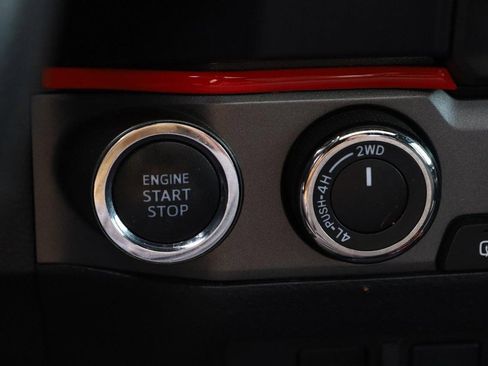 Used 2021 Toyota Tacoma TRD Sport w/ TRD Premium Sport Package AWD/4WD image 15