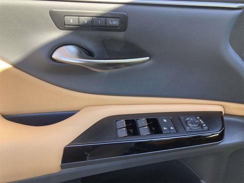 New 2025 Lexus ES 350 w/ Premium Package image 11