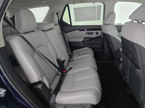 New 2025 Honda Pilot Touring image 11