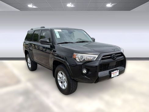 Used 2021 Toyota 4Runner SR5 AWD/4WD image 6