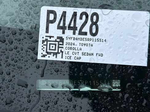 Used 2024 Toyota Corolla LE image 3