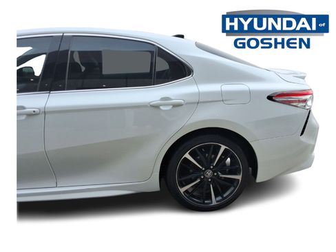 Used 2020 Toyota Camry XSE image 6