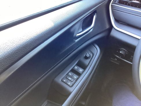 New 2025 Jeep Grand Cherokee L Laredo w/ Luxury Tech Group I image 30