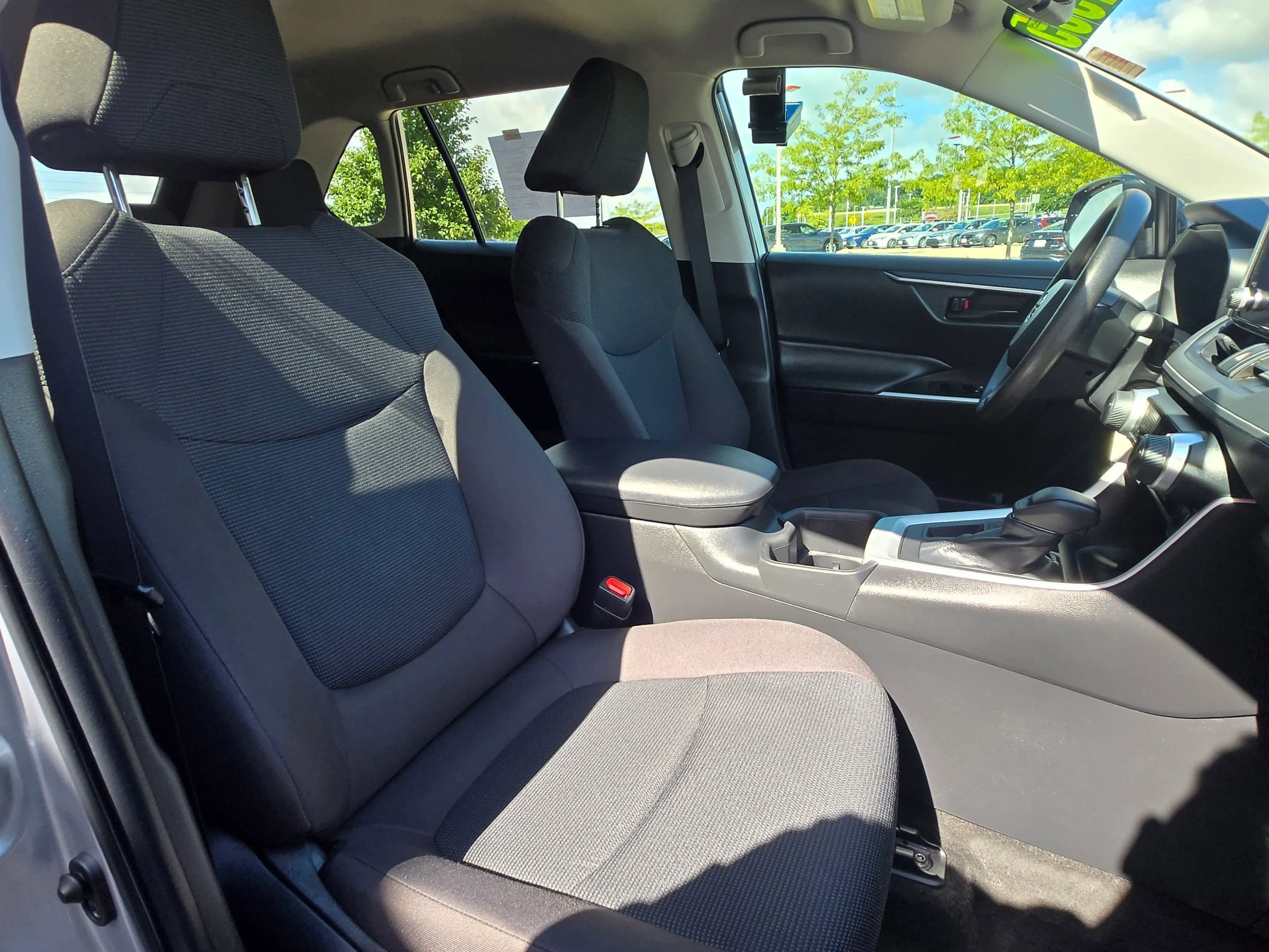 Used 2023 Toyota RAV4 LE FWD image 10