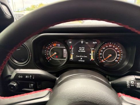 Used 2024 Jeep Wrangler Unlimited Rubicon AWD/4WD image 15