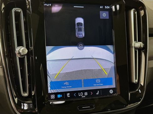 Used 2023 Volvo C40 P8 Recharge Ultimate w/ Protection Package Premier image 23